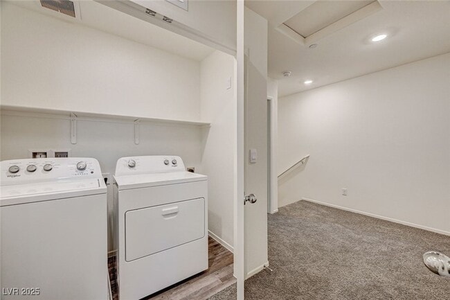 Building Photo - 7379 Raimee Brk St