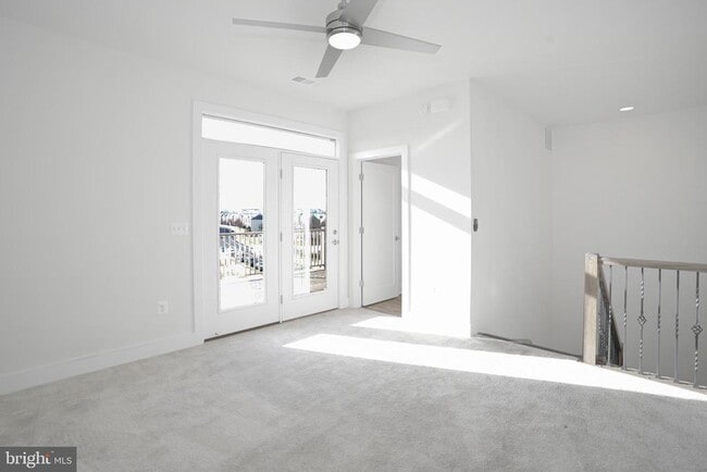 Building Photo - 44734 Roosevelt Sq