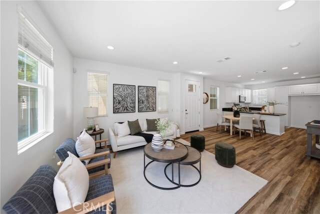 Building Photo - 385 N Avelina Way