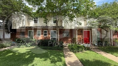 Building Photo - 5505 Live Oak St