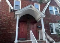 Building Photo - 10-12-12 Morton Pl