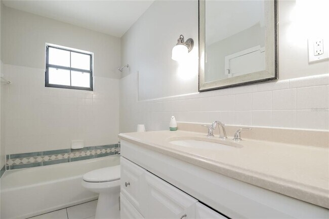 Building Photo - 1198 S Golf Lake Dr