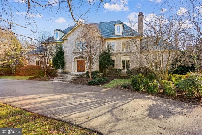 Building Photo - 9939 Bentcross Dr