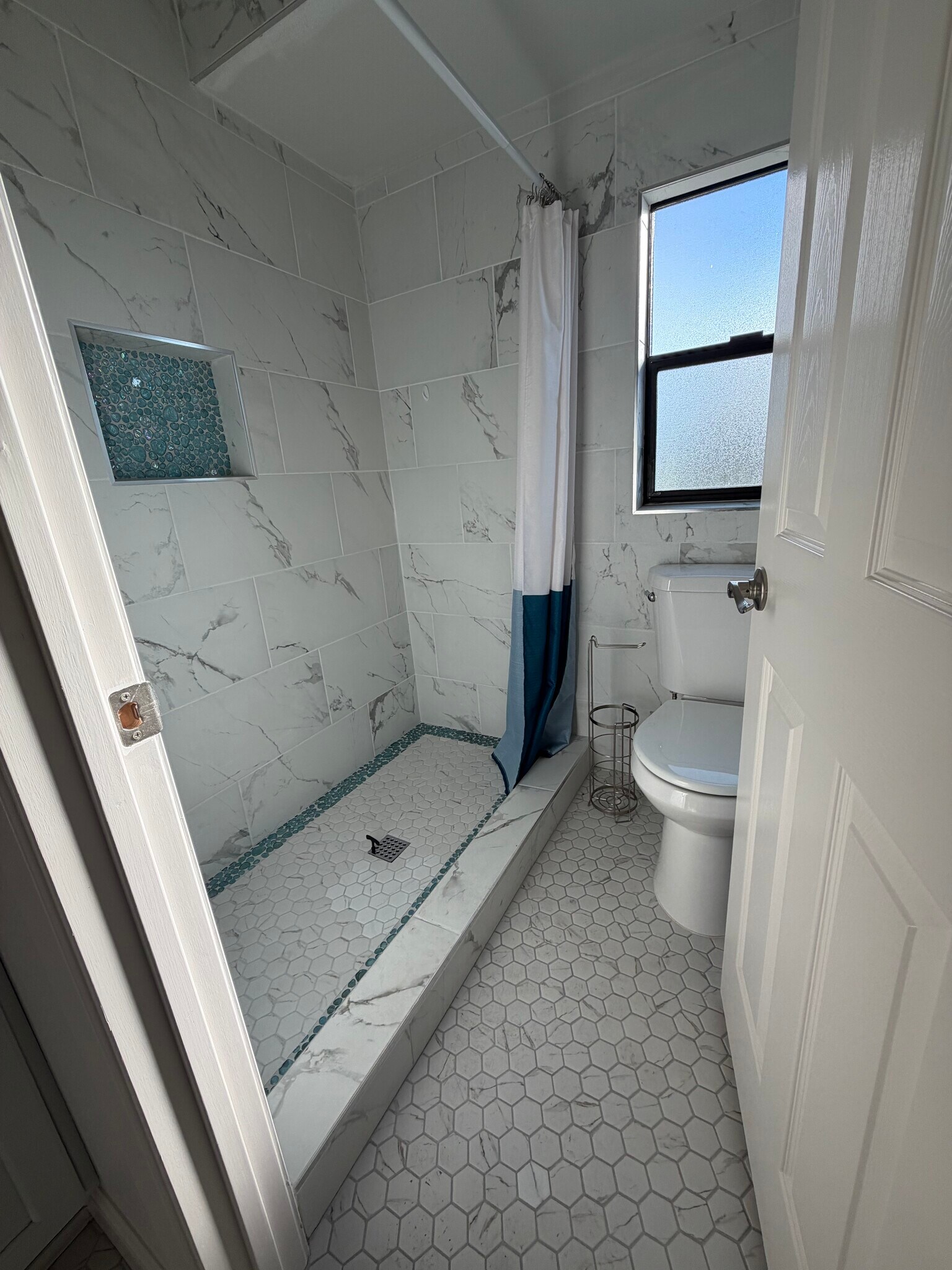 Building Photo - 1084 Baden Ave