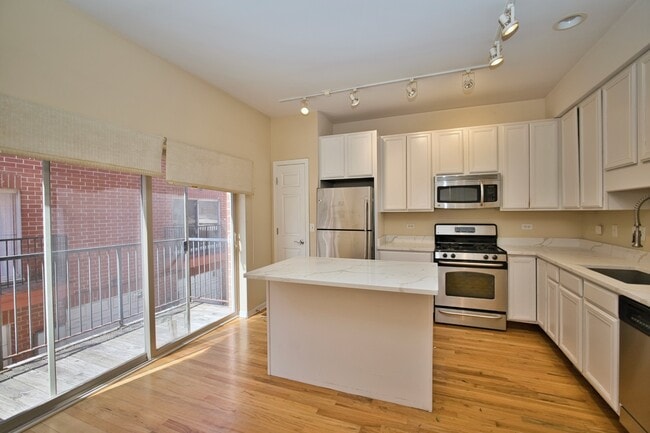 Building Photo - 353 E Eastgate Pl