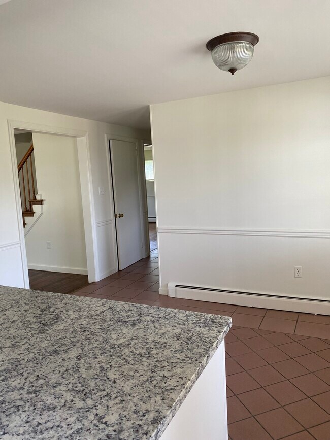 Building Photo - 3281 Randy Rd