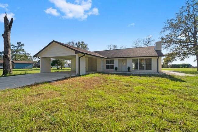 Primary Photo - 456 Deep Woods Ln