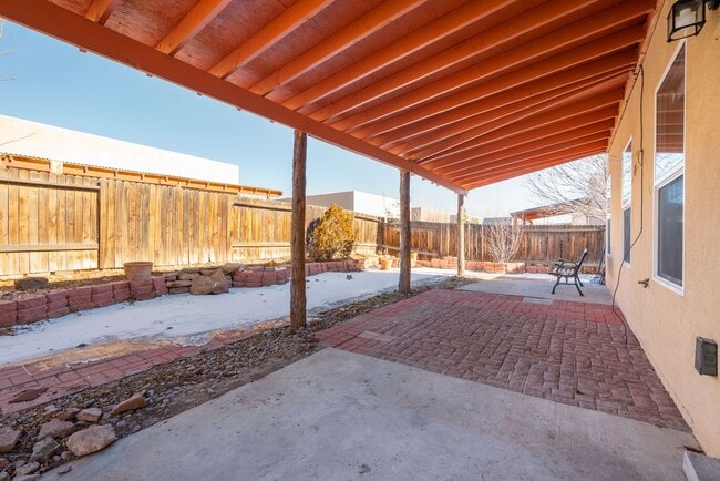 Building Photo - Move-In Ready Beauty Available Now!
