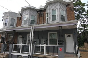 Building Photo - 1649 Pratt St