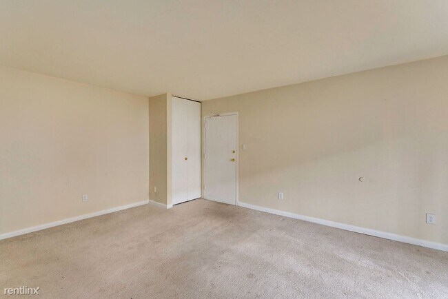 Building Photo - 1 br, 1 bath House - 535 Burgoyne Road #5