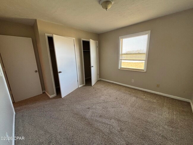 Building Photo - 4113 W 22nd St