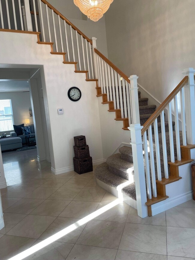 Building Photo - 31 Ledgewood Dr