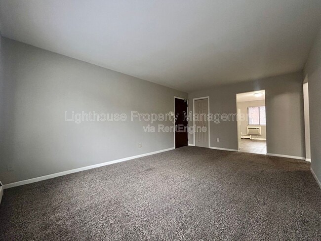 Building Photo - 2235 29th St SW