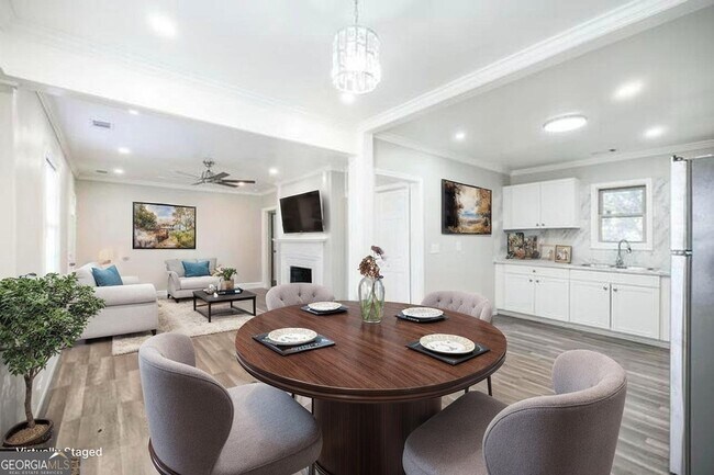 Building Photo - 1930 Northbrook Ave