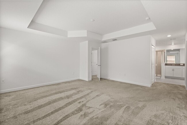 Building Photo - Spacious 5-Bedroom Solar Home for Rent in ...