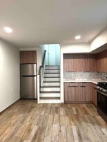 Building Photo - 15611 77th St