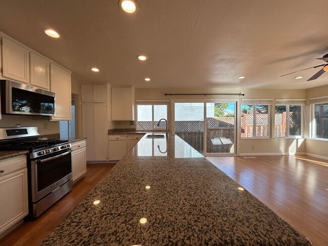 Building Photo - Sought after Concord Crossings Community 4...