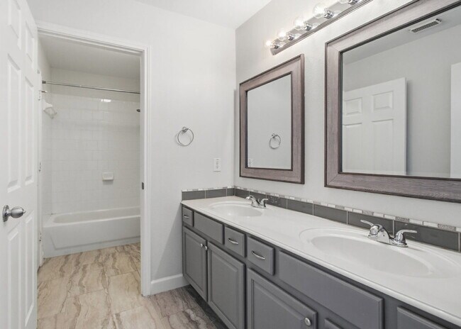 Building Photo - Gated Schertz Home with Loft, Greenbelt and Community Pool!