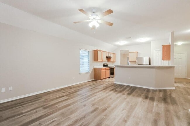 Building Photo - 2826 Trinity Glen Ln
