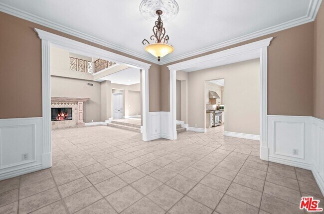 Building Photo - 11221 Briarcliff Ln
