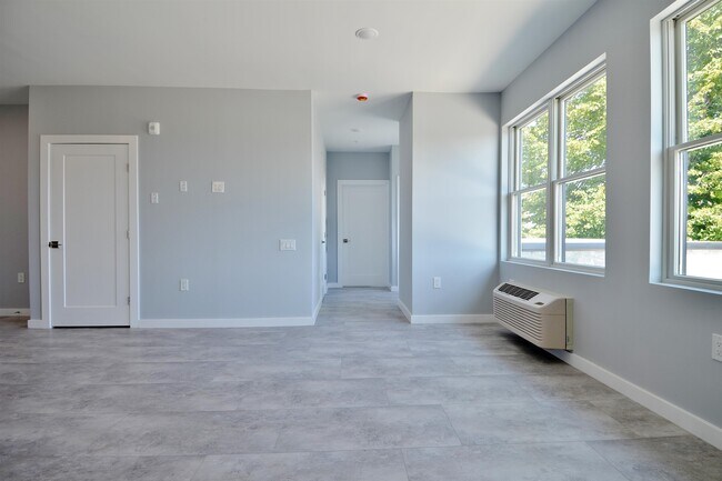 Building Photo - 82-84 E 31ST St