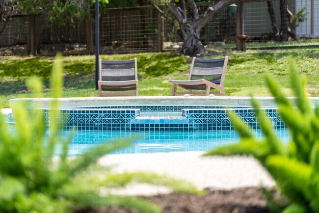 Building Photo - 8902 Feather Hill Rd