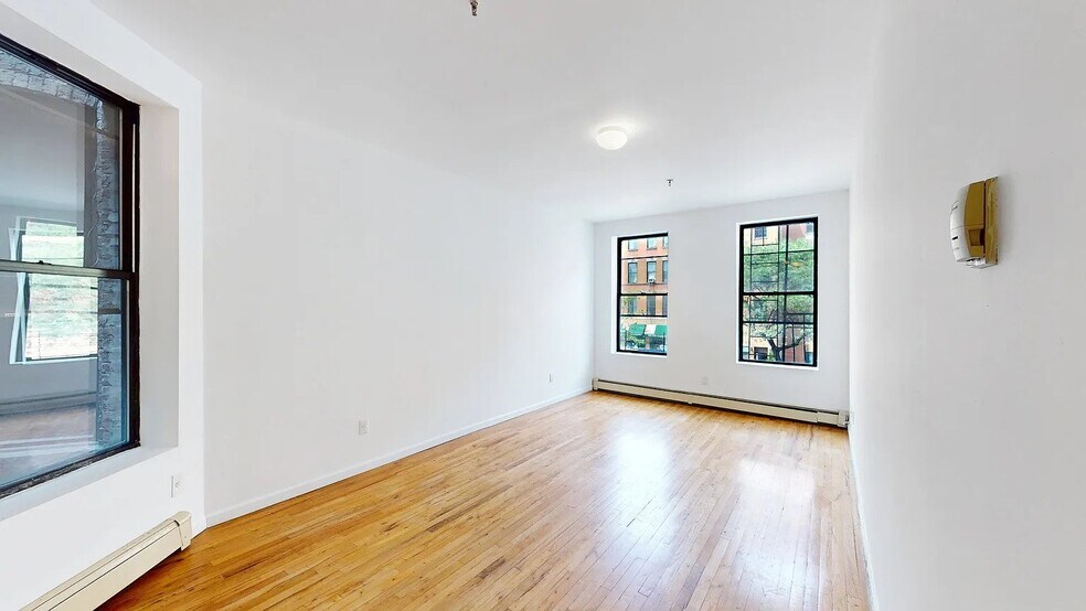 Building Photo - 4816 Hazel Ave
