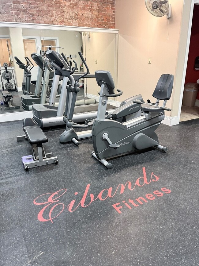 Building Photo - 2207 Postoffice St