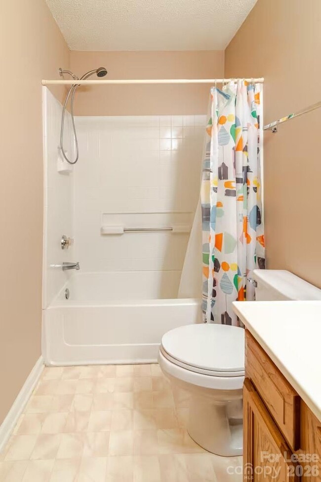 Building Photo - 8263 Southgate Commons Dr