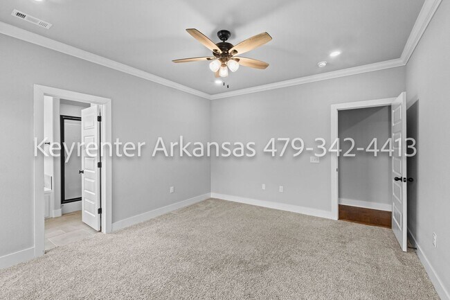 Building Photo - 800 Fallon St