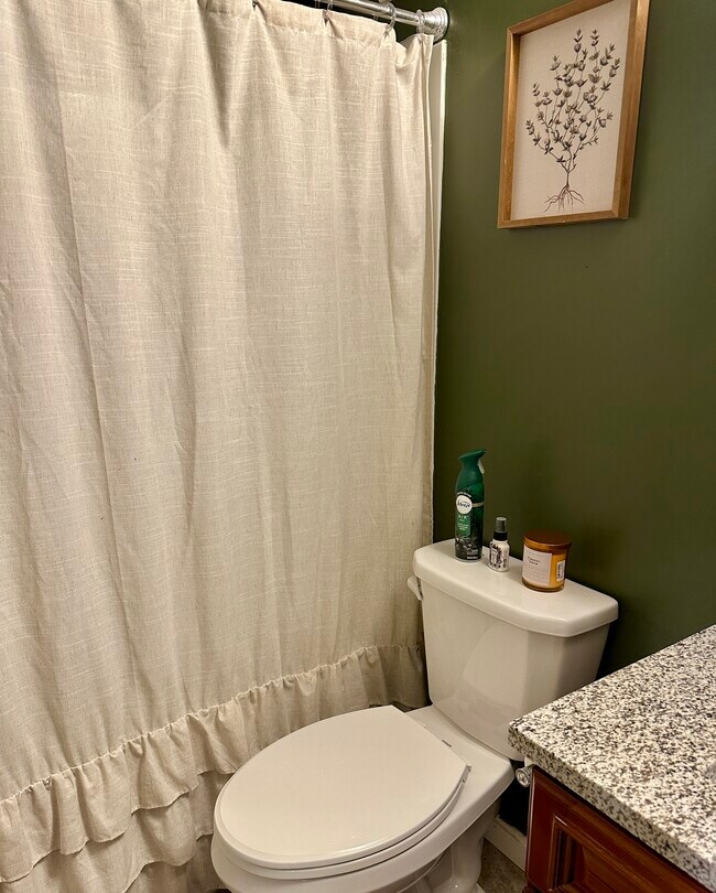 Building Photo - 15 Thayer Pond Dr