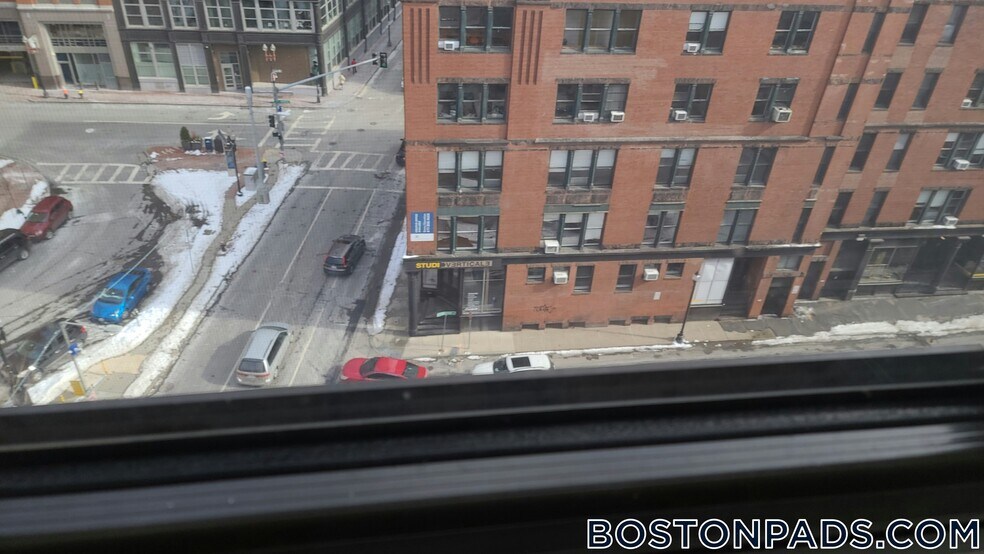 Building Photo - 81 Essex St