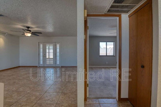 Building Photo - 2512 Cisco Dr S