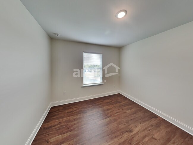 Building Photo - 3601 Isabella Ct