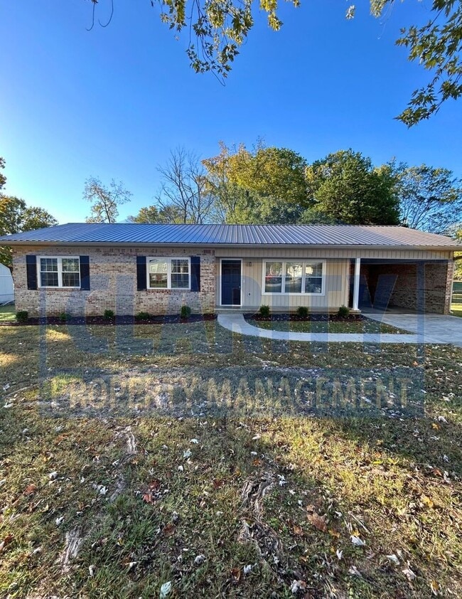 Primary Photo - Ranch-style 3-bedroom home!