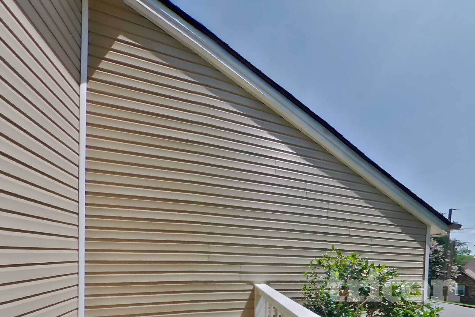Building Photo - 2405 Ravine Dr