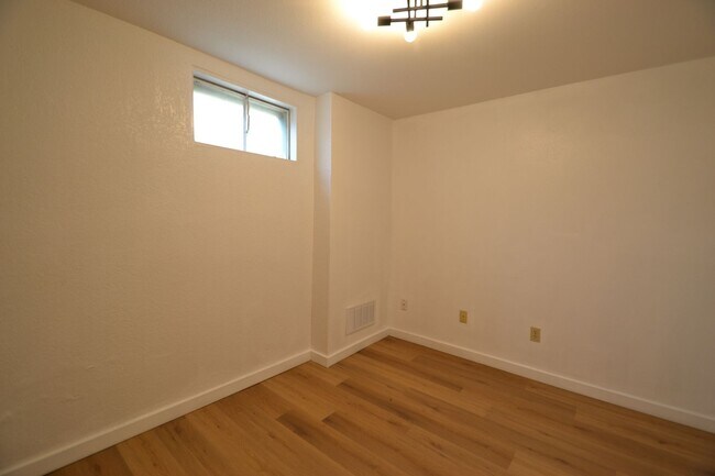 Building Photo - 2988 W Fontanero St