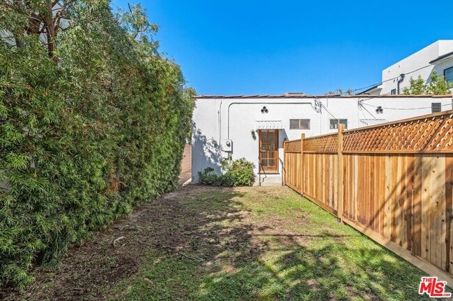 Building Photo - 6552 Colgate Ave
