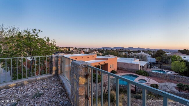 Building Photo - 1029 Calle Parque Dr