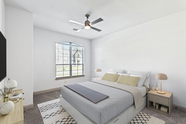 Building Photo - 7143 Buchanan Dr