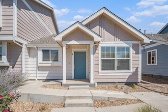 Building Photo - AVAILABLE NOW!  Close to the Airport?? and...