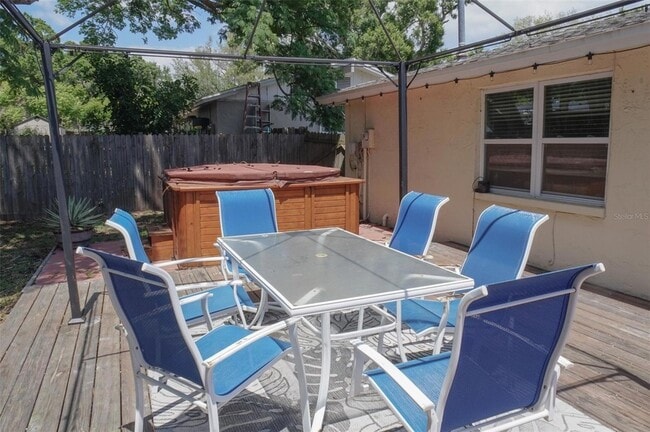 Building Photo - 1032 Hollywood Ave