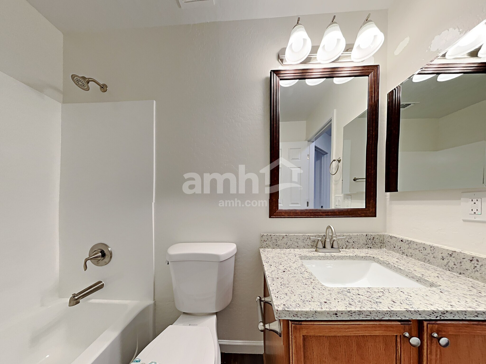 Building Photo - 14920 N 172nd Ln