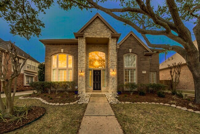 Building Photo - 13515 N Tracewood Bend