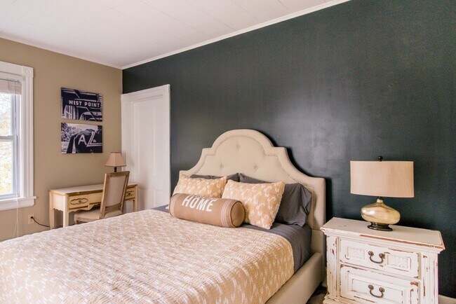 Building Photo - 14 Parry Ave