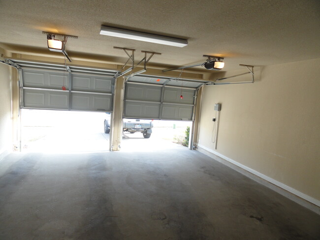 Building Photo - 10024 Lisi Anne Dr