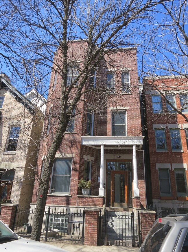 Building - 1964 N Orchard St