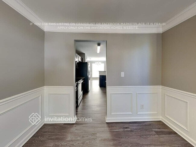 Building Photo - 204 Maywood Path