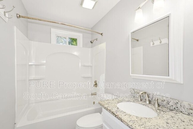 Building Photo - 1133 Brody Ave