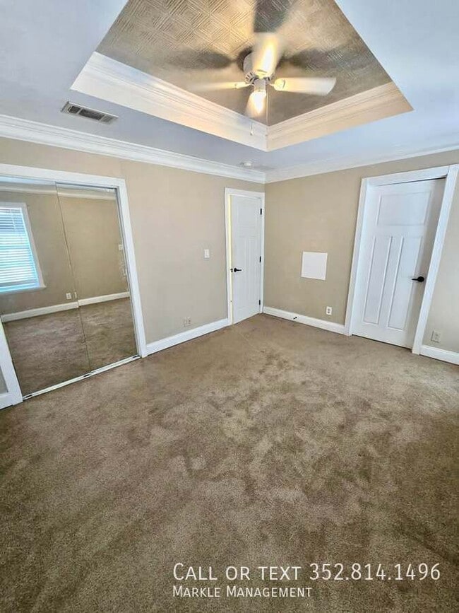 Building Photo - 200 S 11th St